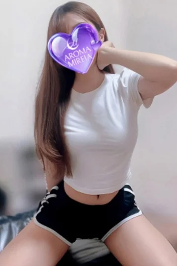 小鳥遊あゆ(24)