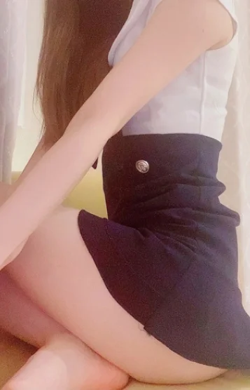 茜 あかね(27)