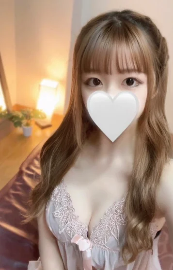 れい(23)