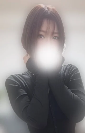 扇ひな(24)