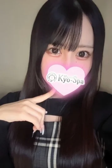 ユイ(20)