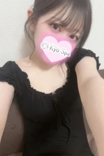 アン(22)