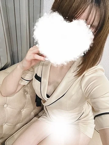 Karina(25)