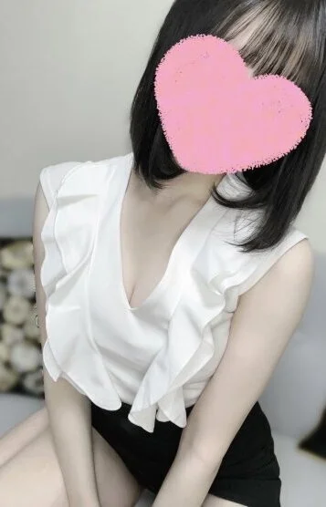 綾瀬くるみ(20)