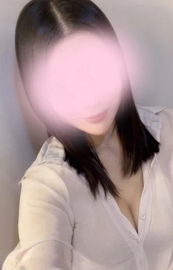 みな(28)