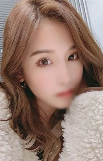 絢那(23)