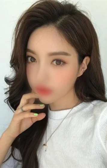 紫織(22)