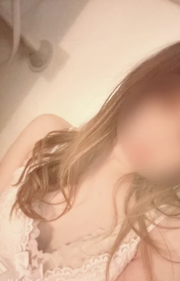 あや(30)