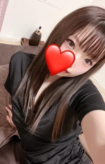 もえ(25)