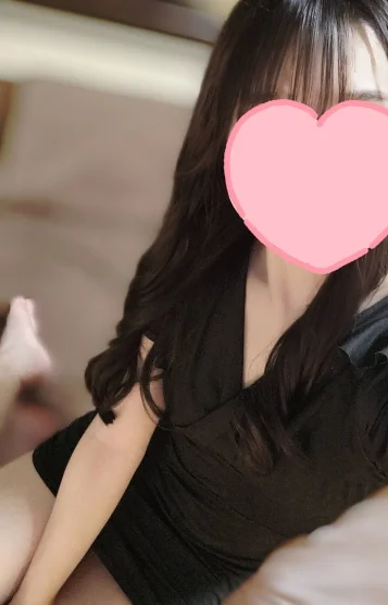 うい(22)