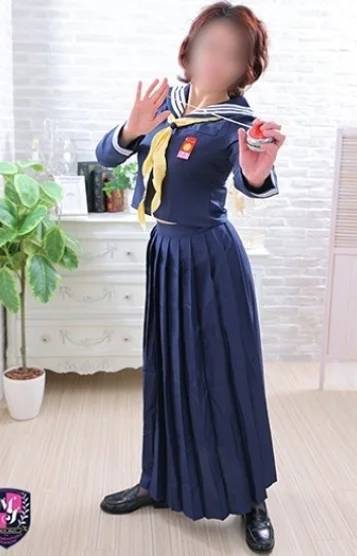 色川もます(32)