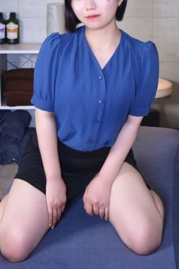 稲美 あおい(22)