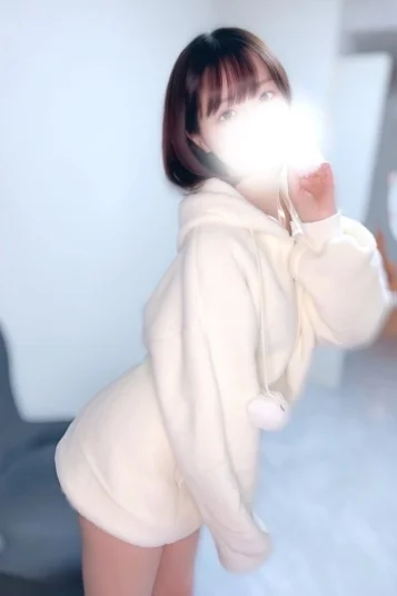 レイ(24)