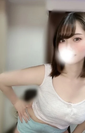 サエ(25)