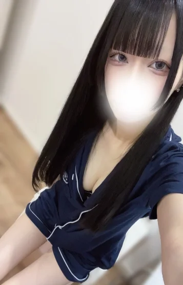 れい(20)