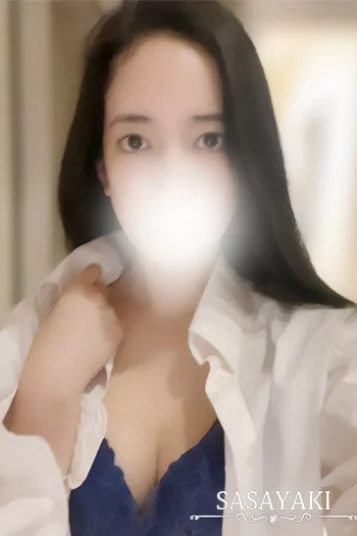 金子りな(32)