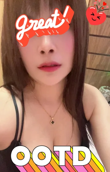 ナナ(25)