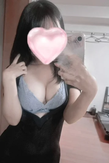 みく(22)